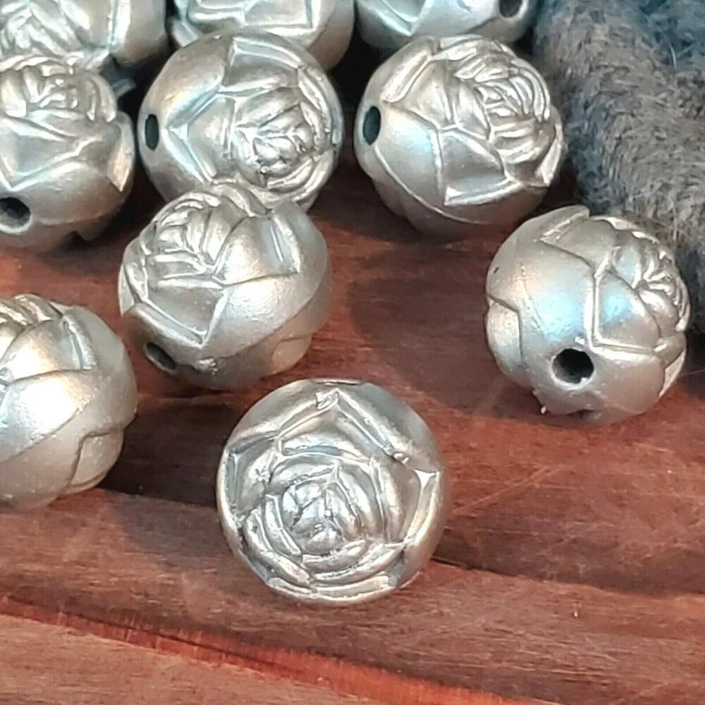 Vintage Retro Silver Satin Rosebud Flower 14mm Round Acrylic Beads 10 pcs